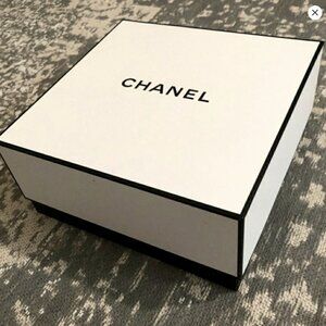 Authentic Chanel White Gift Box tissue envelope